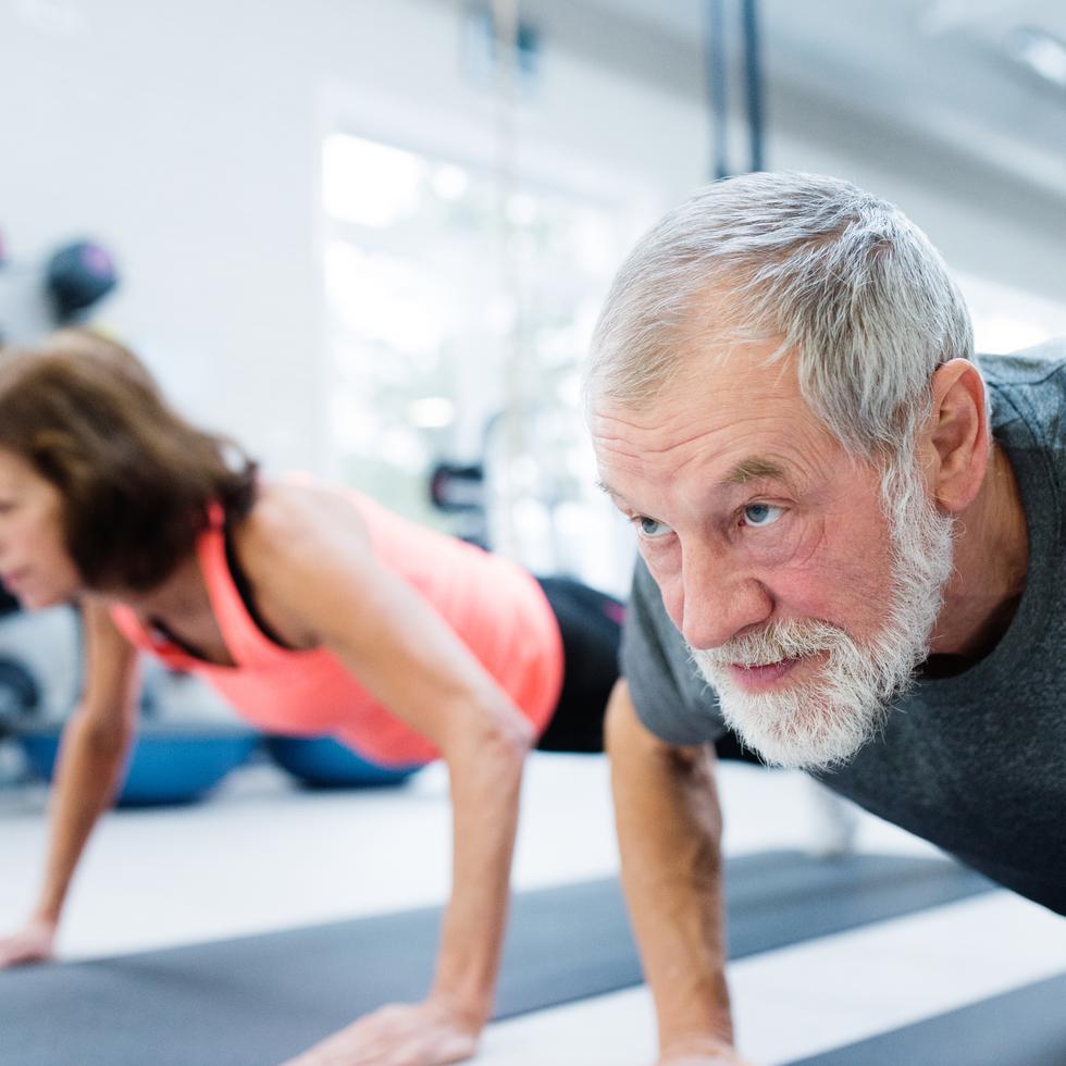 La alimentación saludable y la actividad física son claves para tener buena salud en cualquier edad, pero son fudamentales en la vejez.