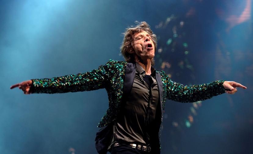 Jagger sigue contoneándose al inicio de sus conciertos al ritmo de "Sympathy for the Devil", un tema que grabó en el verano de 1968.  (EFE)

