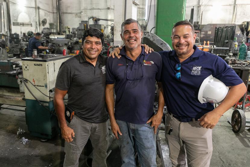 Desde la izquierda: el CEO de Porta Ship, Juan Luis Rivera; José Daniel Beltrán, contratista principal; y Ángel Loyola, vicepresidente de Operaciones.