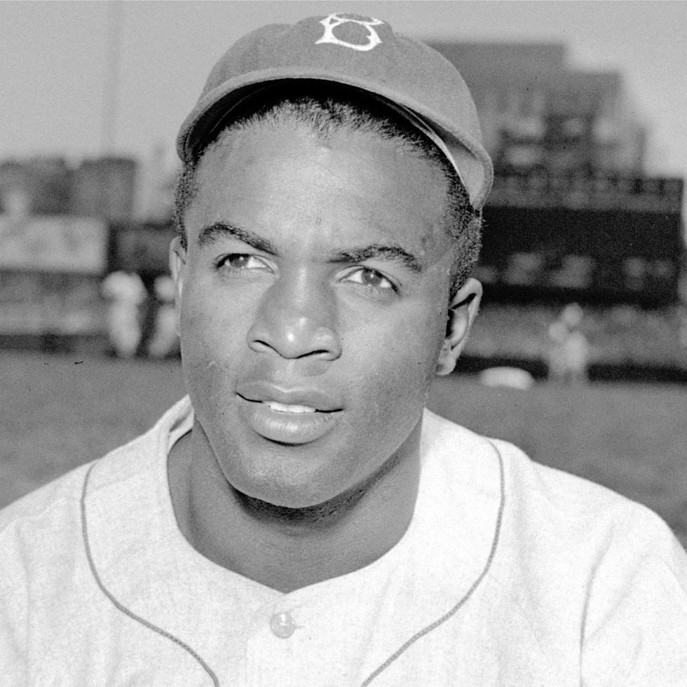Foto de Jackie Robinson en 1948. El pelotero fue el primero de raza negra en jugar en las Grandes Ligas, al debutar en 1947 con los Dodgers de Brooklyn.
