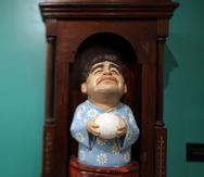Imagen de archivo de la escultura de Diego Maradona, llamada "el Manosanta Metabola".