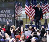 El expresidente estadounidense Donald Trump llega a un mitin de simpatizantes en Washington, el 6 de enero de 2020.