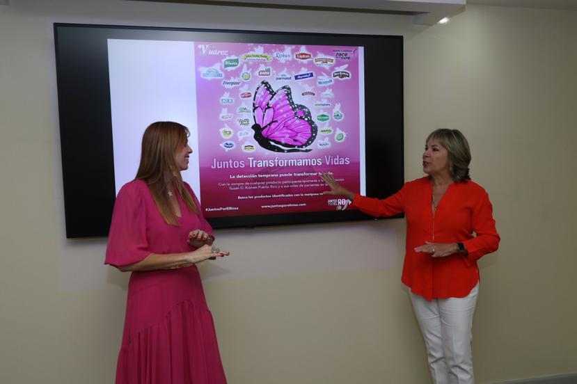 Nicole González, gerente Sénior de Mercadeo de V. Suárez & Co. junto a  Mari Casellas, vicepresidenta de Mercadeo durante el lanzamiento de la campaña Juntos por el Rosa.