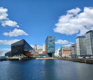 Situado a orillas del río Mersey, su puerto convirtió a Liverpool en la segunda ciudad más importante del Imperio Británico.