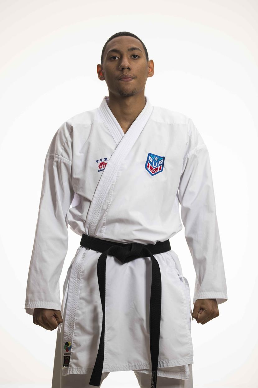En la foto Jonathan Ramírez, quien práctica Karate-Do.