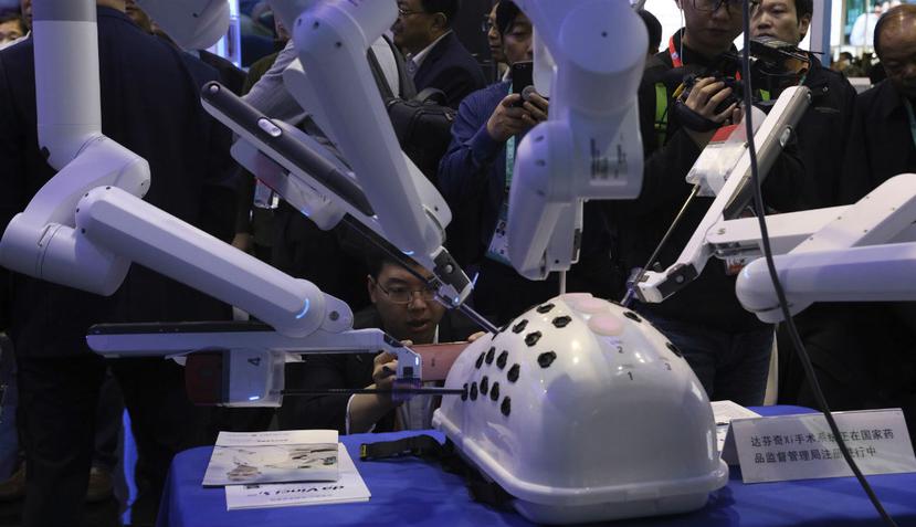 Se prevé que las tareas automatizadas y monótonas pasarán a ser de los robots (AP).