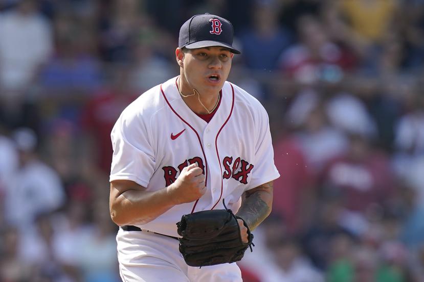 Yacksel Ríos lanzó en las Mayores en 2021 con los Red Sox de Boston. En la pasada temporada estuvo en las Menores con los White Sox.