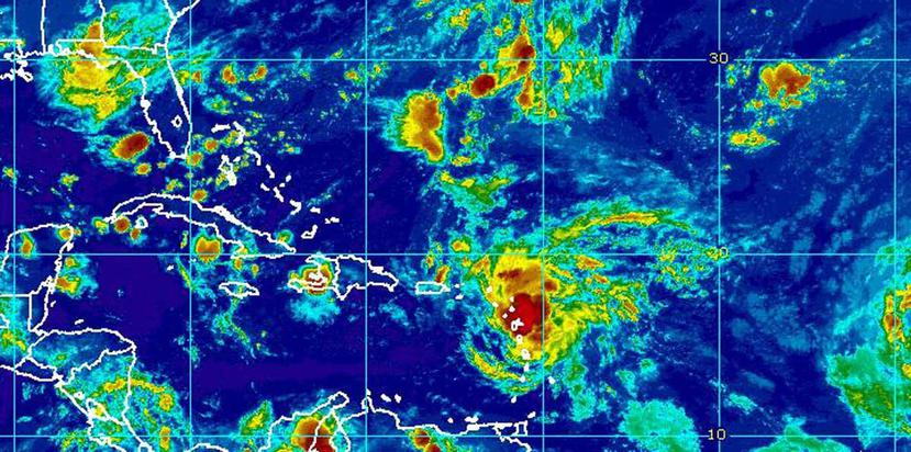 La onda tropical tiene un 50% de posibilidad de desarrollo ciclónico en las próximas 48 horas. (NOAA)
