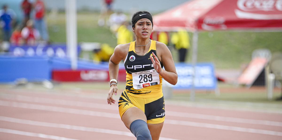 Yaimillie Díaz fue la primera atleta que participó con una prótesis en los eventos de atletismo de la LAI, representando a la Universidad de Puerto Rico, Recinto de Arecibo, en los 200 metros lisos. 
