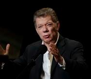 El presidente colombiano Juan Manuel Santos da un discurso en un evento en Bogotá. (AP / Ricardo Mazalán)