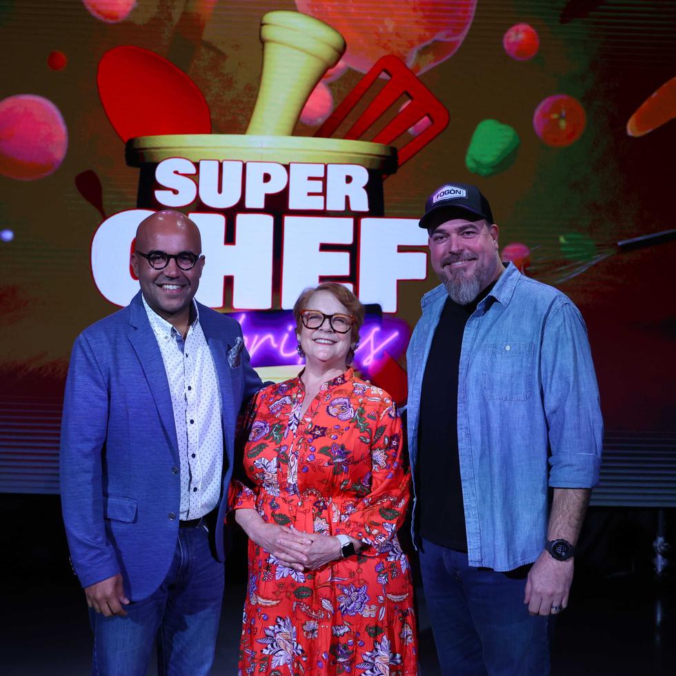 Los chefs Enrique Piñeiro, José Edgardo Lucc y Giovanna Huyke serán jurado en el nuevo relity de Wapa TV, Super Chef Celebrities.
