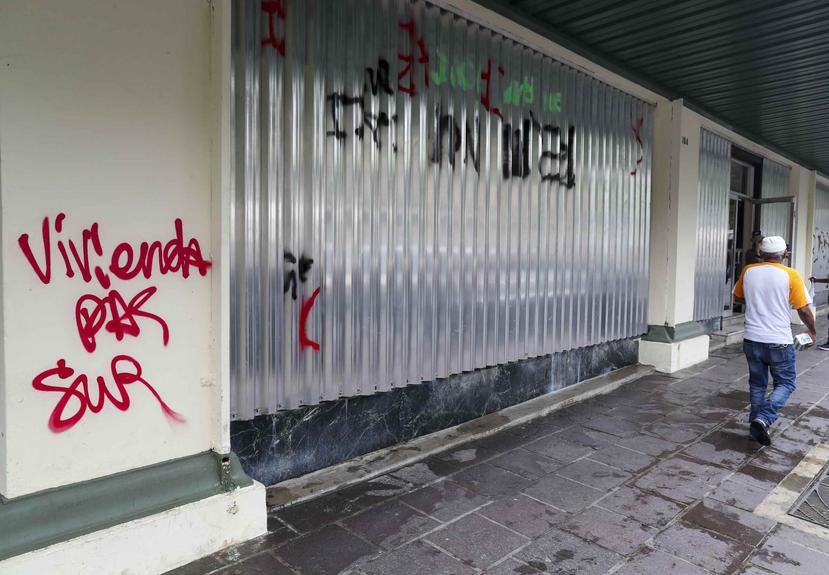 Imagen de grafiti en una pared en el Viejo San Juan luego de la manifestación del 23 de enero. (GFR Media)