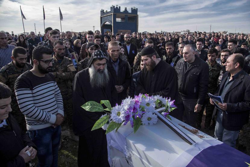 El funeral de un combatiente en Hassakeh, Siria. (AP/Baderkhan Ahmad)