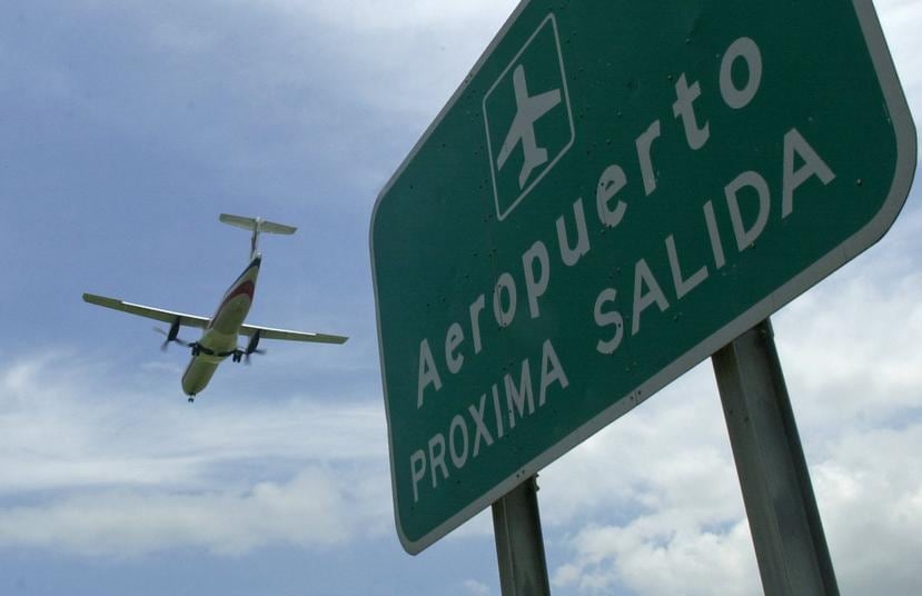 En marzo, la FAA aprobó una solicitud del gobierno local para que todos los vuelos de pasajeros aterricen solamente en el aeropuerto internacional Luis Muñoz Marín, en Isla Verde.