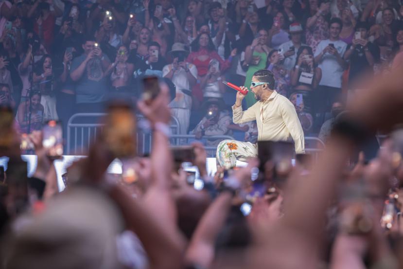 Bad Bunny celebró tres funciones de su concierto "Un verano sin ti" en el Coliseo de Puerto Rico José Miguel Agrelot.