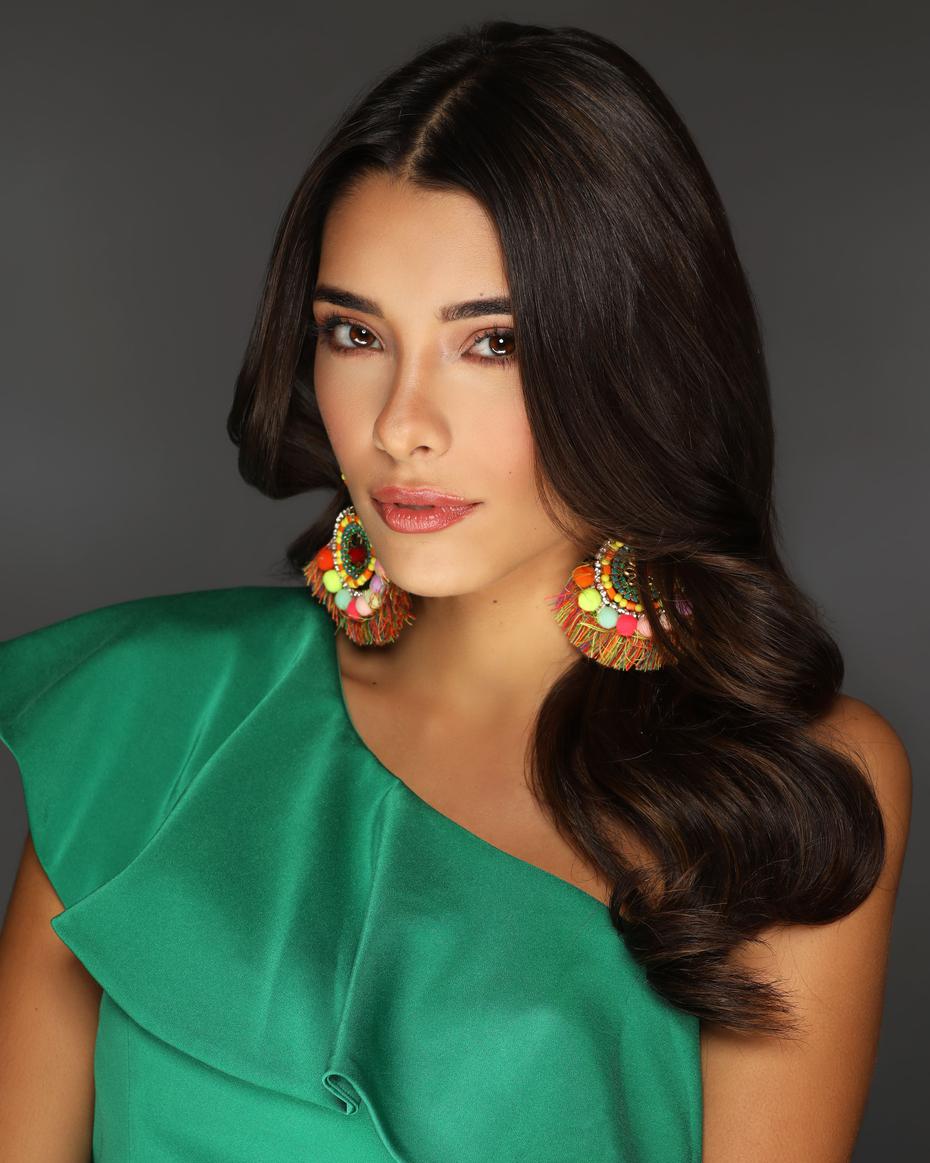 Miss World España 2021, Ana Segundo, de 24 años. Estudia para un Grado en Leyes y también trabaja como modelo. Su sueño es convertirse en una abogada prestigiosa.