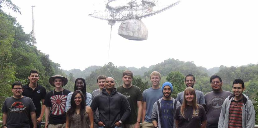 Estudiantes de nivel subgraduado de Estados Unidos y Puerto Rico participan en el programa Research Experience for Undergraduates, en el Observatorio de Arecibo. (Suministrada)
